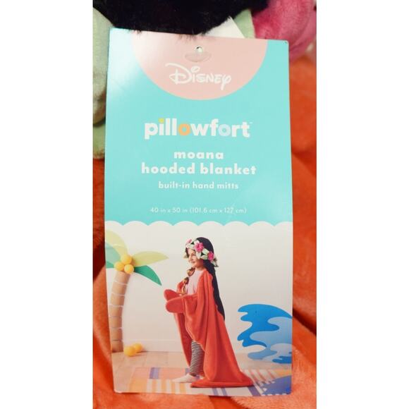 The Disney Collection by Pillowfort Princess Moana Kids' 40x50" Hooded Blanket* - Picture 1 of 5